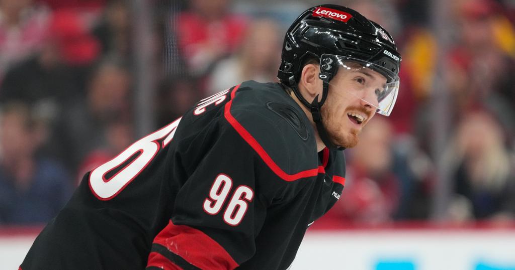 Jack Roslovic-Hurricanes-James Guillory-Imagn Images