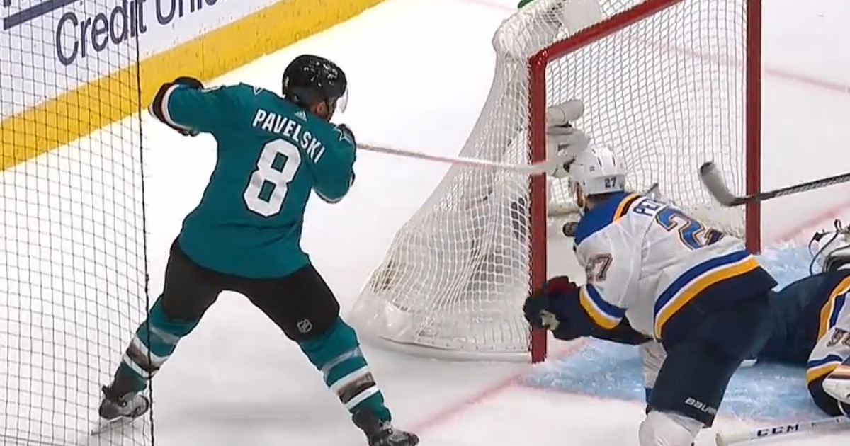 Pavelski juggles his own rebound in midair, TWICE, to score in Game 1.