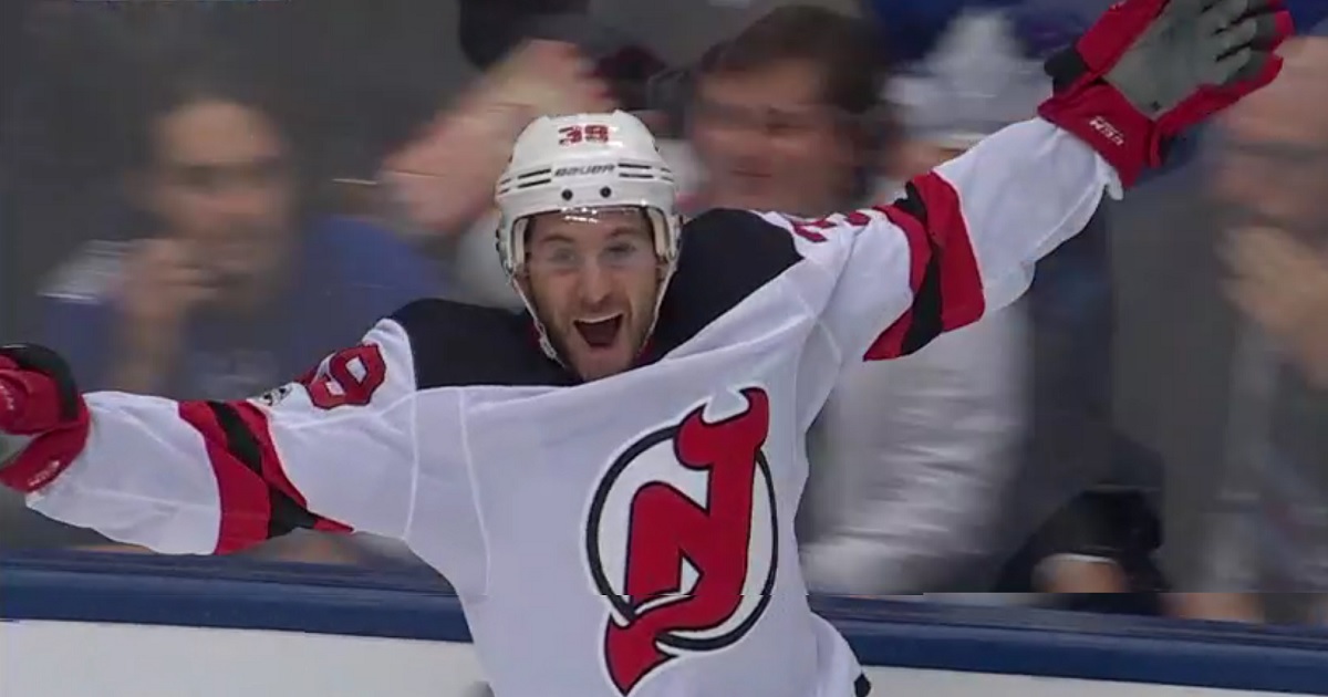 Devils score a rare 3 on 5 shorthanded goal.