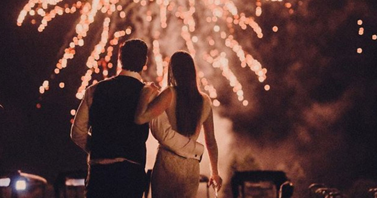 Former NHLer posts a photo of him and his stunning wife completely naked on social media!