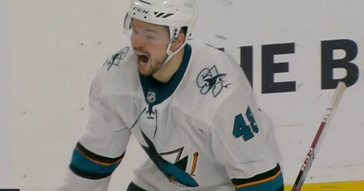 Hertl shocks the Golden Knights with a shorthanded goal in Double OT!