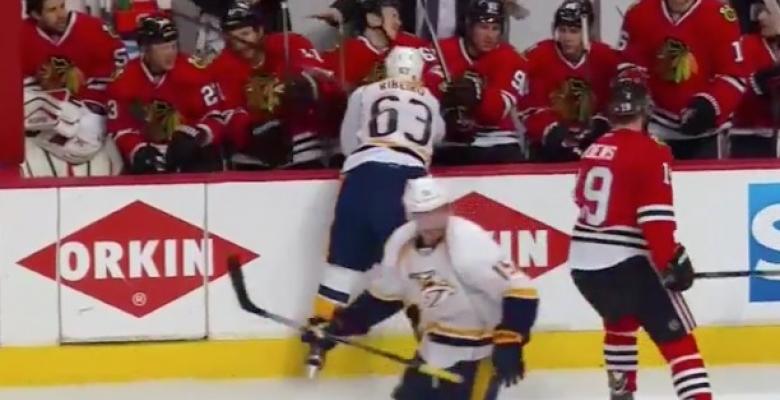 (VIDEO): Mike Ribeiro throws a punch at the Blackhawks bench!