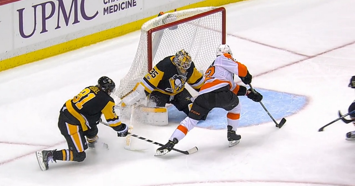 Flyers and Penguins trade beautiful goals back to back.