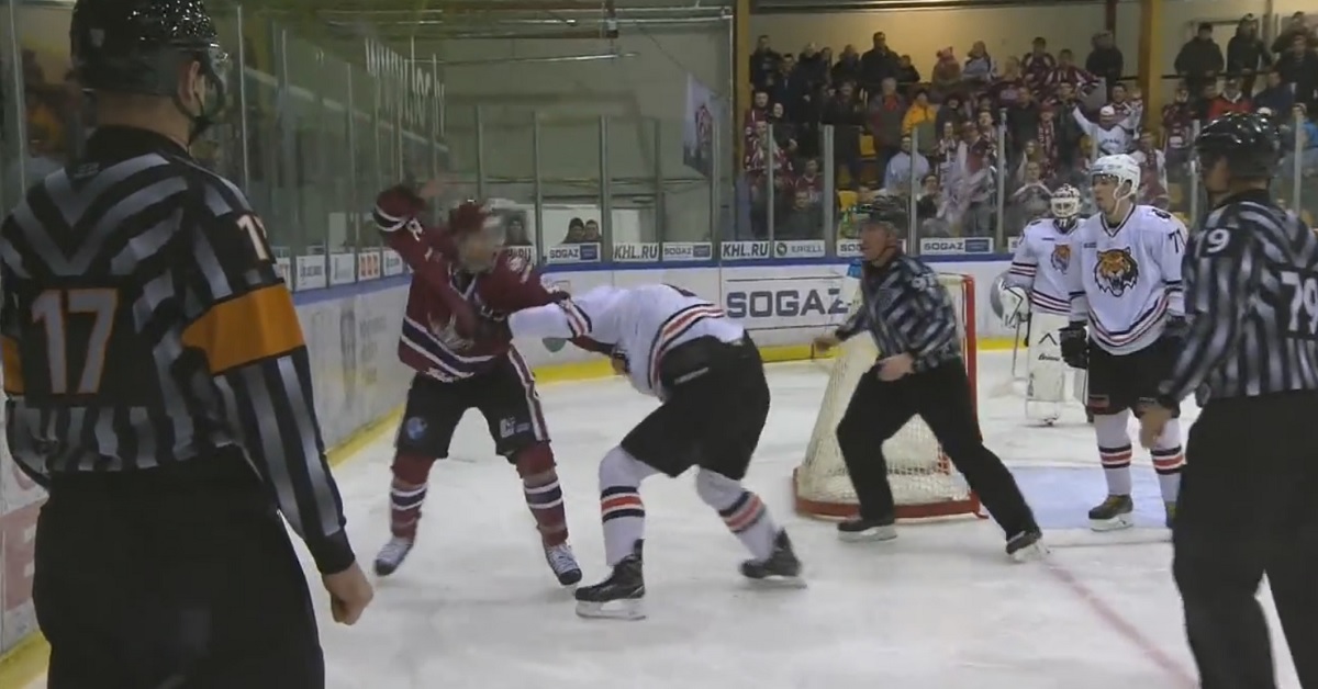 Former NHLer delivers an insane and bloody beatdown in the KHL!