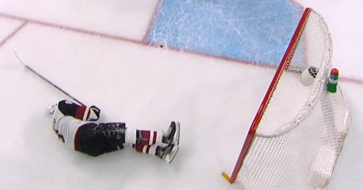 Clayton Keller dislodges the net from its moorings using nothing but his groin.