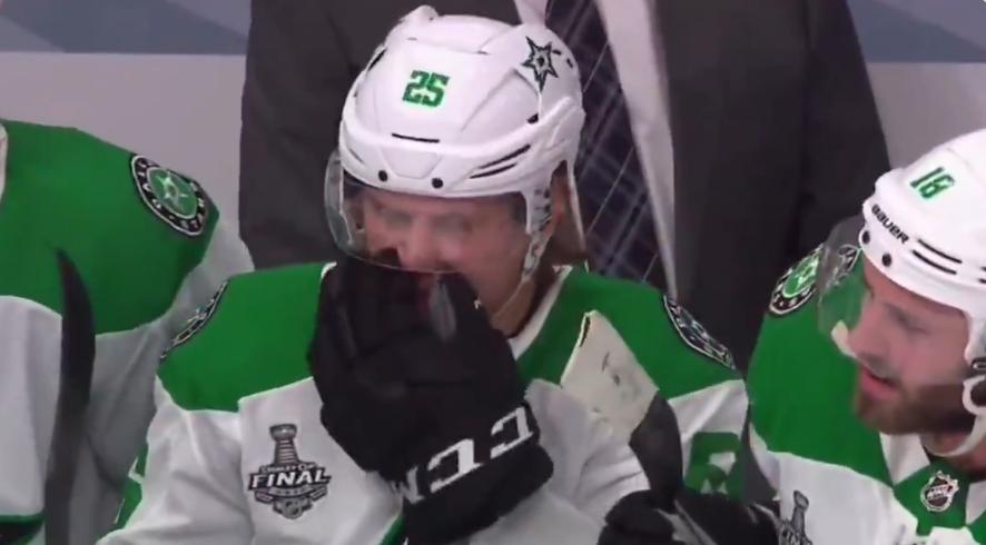 Pat Maroon intentionally shoots the puck at the Stars bench and hits Joel Kiviranta.