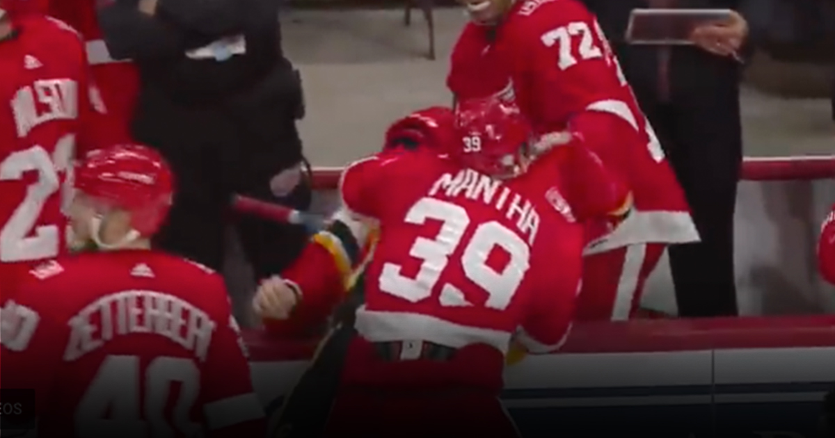Must See: Mantha and Hamonic throw down on the bench!
