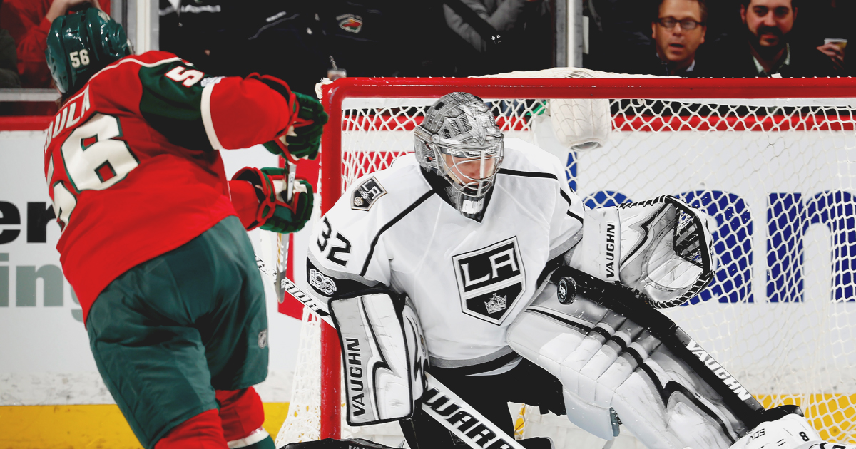 Must see: Quick's pad stop on Stewart