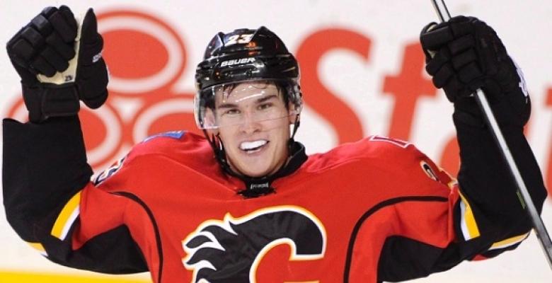 VIDEO: Monahan plays hero, gives the Flames a two point lead in the playoff race.