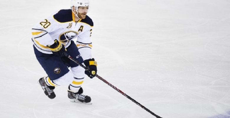 Rangers offer another defenseman a PTO