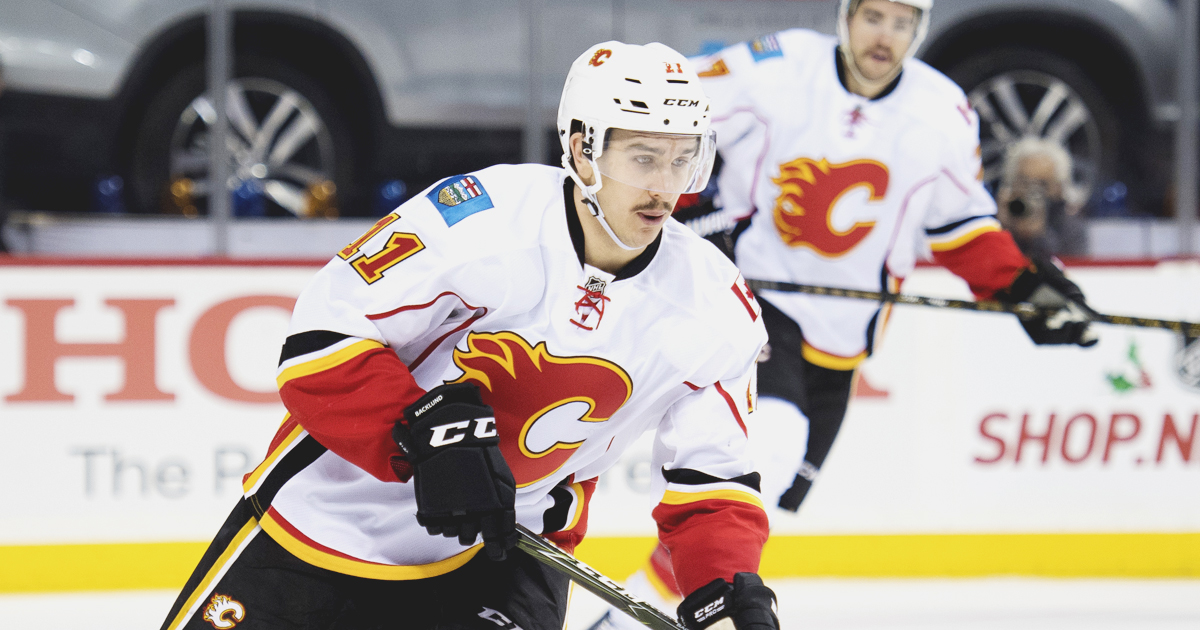 Gotta see it: Backlund buries Tkachuk's feed