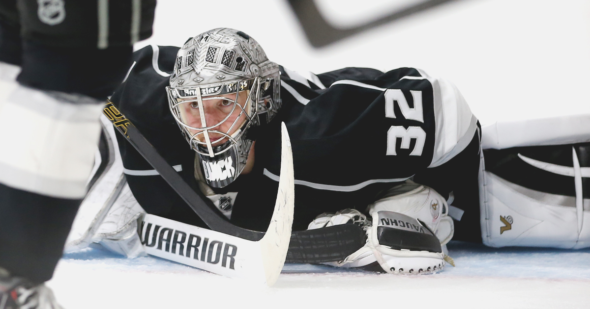 Must see: Quick's great pad save on Smith