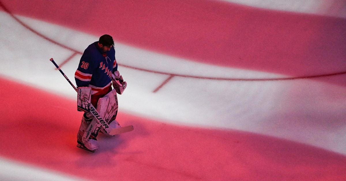 Henrik Lundqvist pulled from the 2nd straight game... against the Arizona Coyotes.
