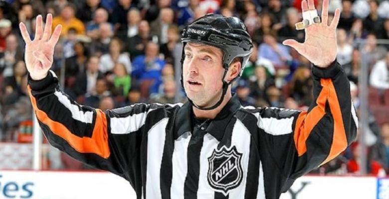 Referee denies Tampa Bay game winning OT goal.
