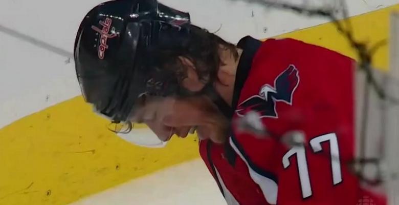 T.J. Oshie makes a mockery of himself with a brutal dive.