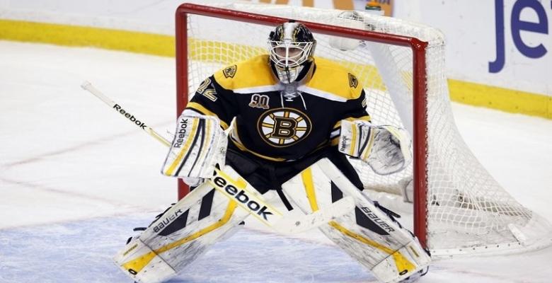 Jeremy Smith makes a crazy save to keep the Caps off the board!