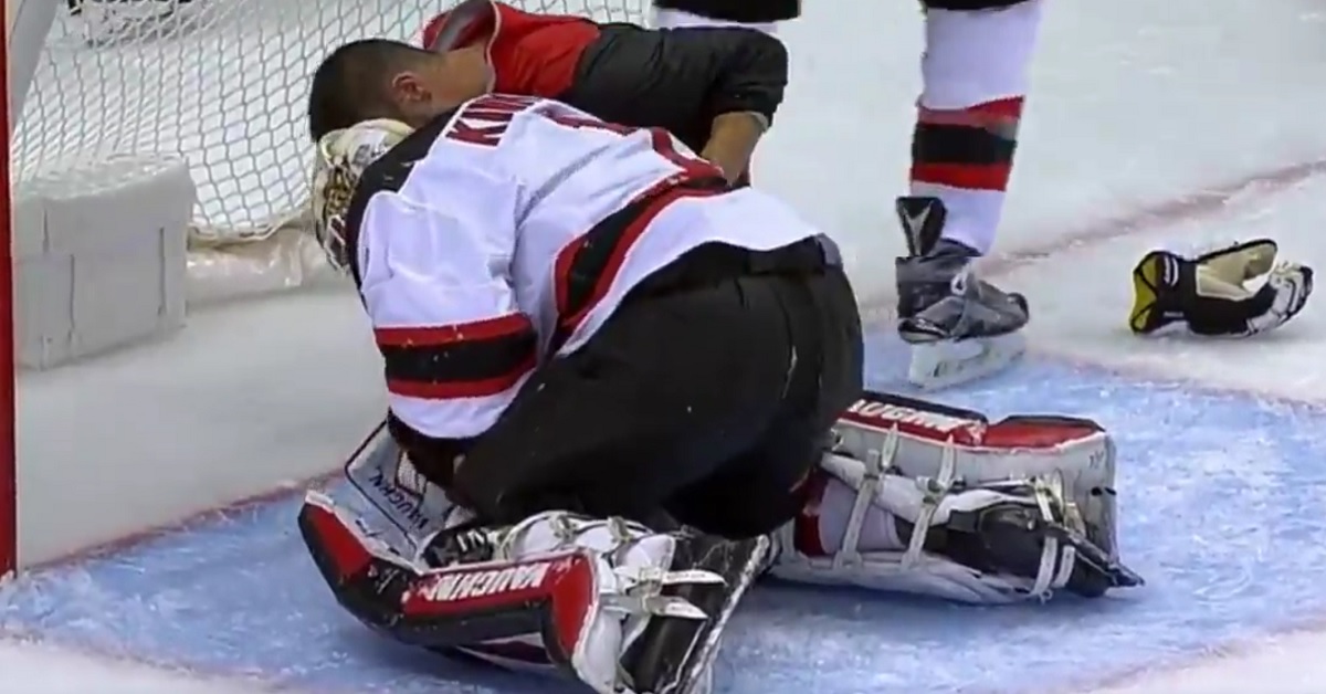 Chris Kunitz spears Keith Kinkaid right in the family jewels..... twice!