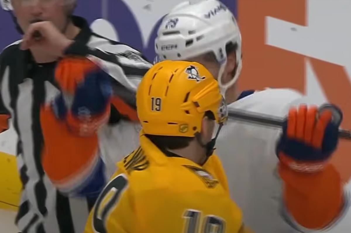 Jonathan Drouin's cross-check